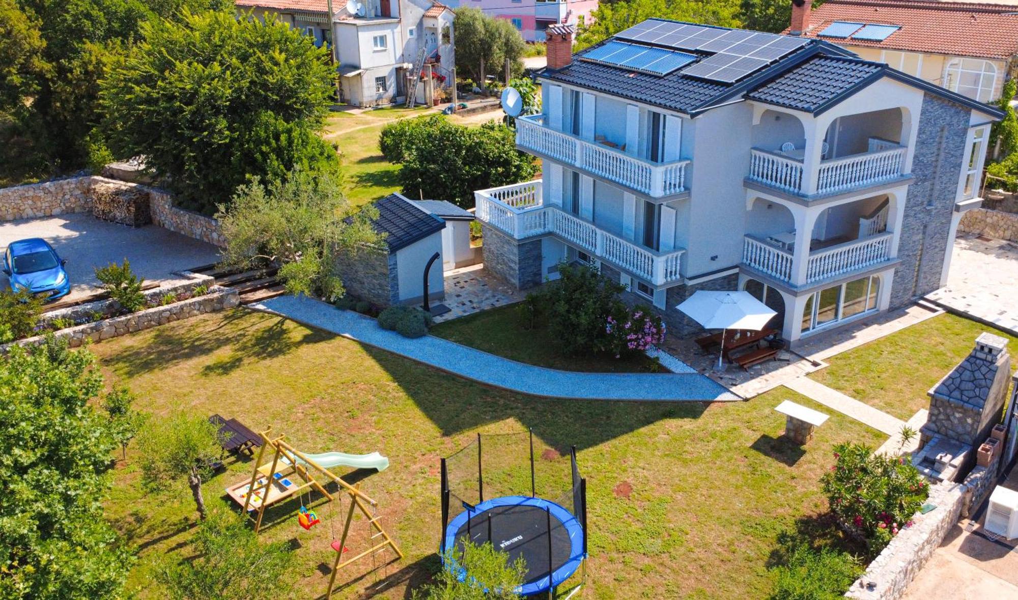 Mitros