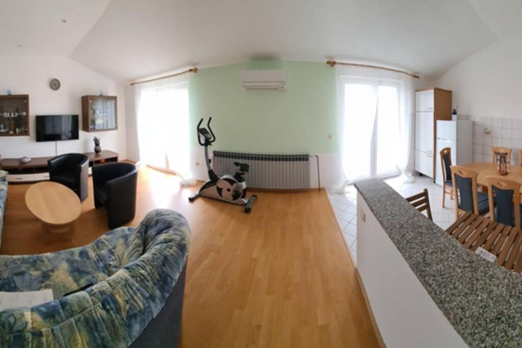 Mitros Apartment *